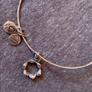 Alex & Ani (Queen crown)